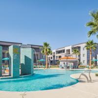 The swimming pool and spa area at Sol38 by Liv